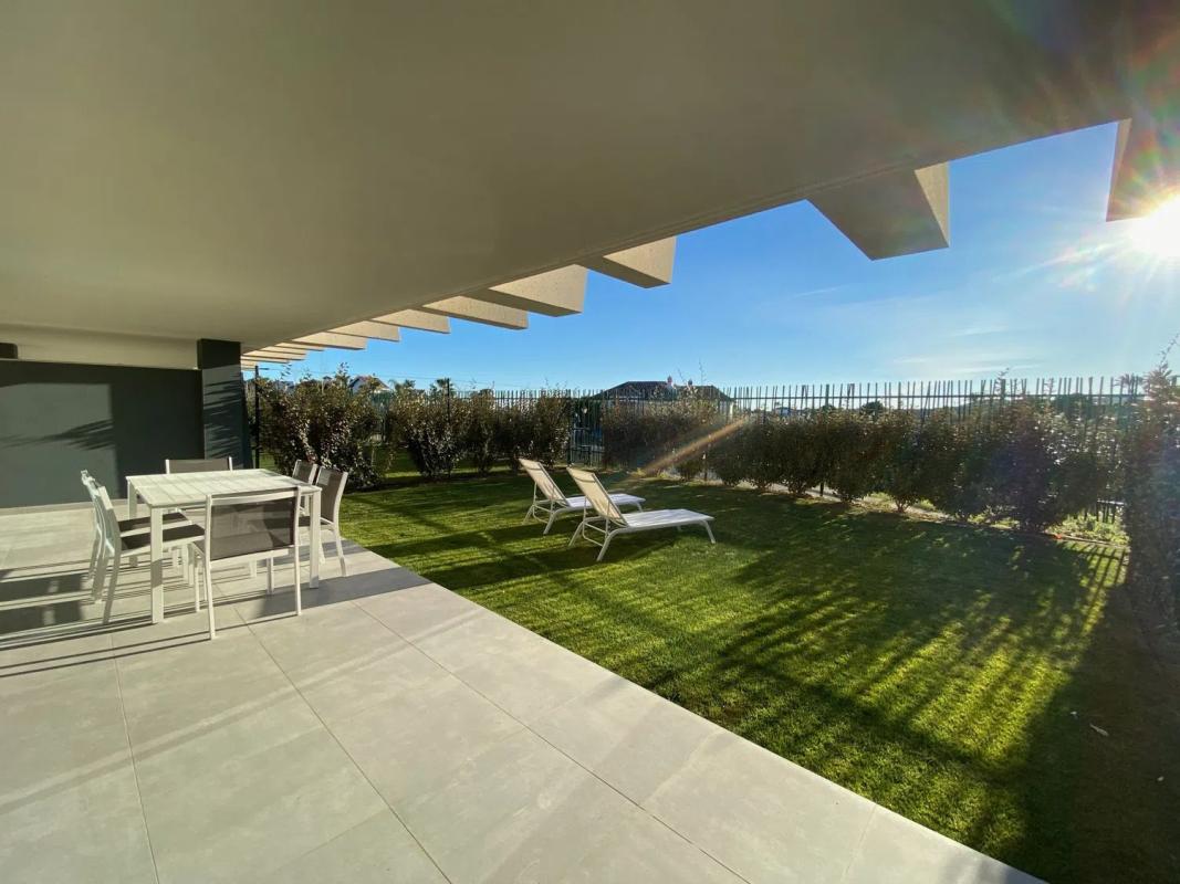 Venta de piso en Avenida de la Resina, Estepona
photo 2