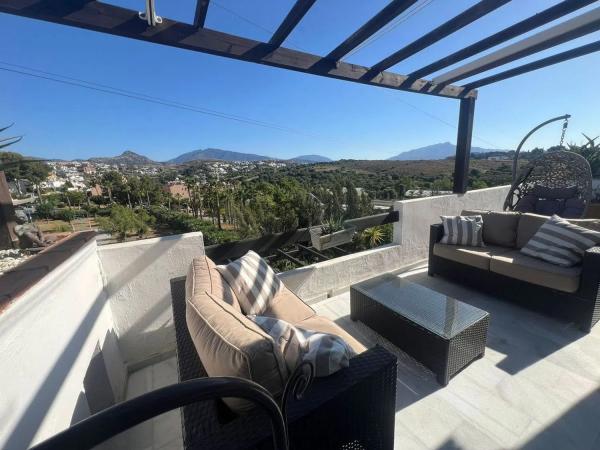 Penthouse na sprzedaż w  Calle del Tenis, Estepona photo 2