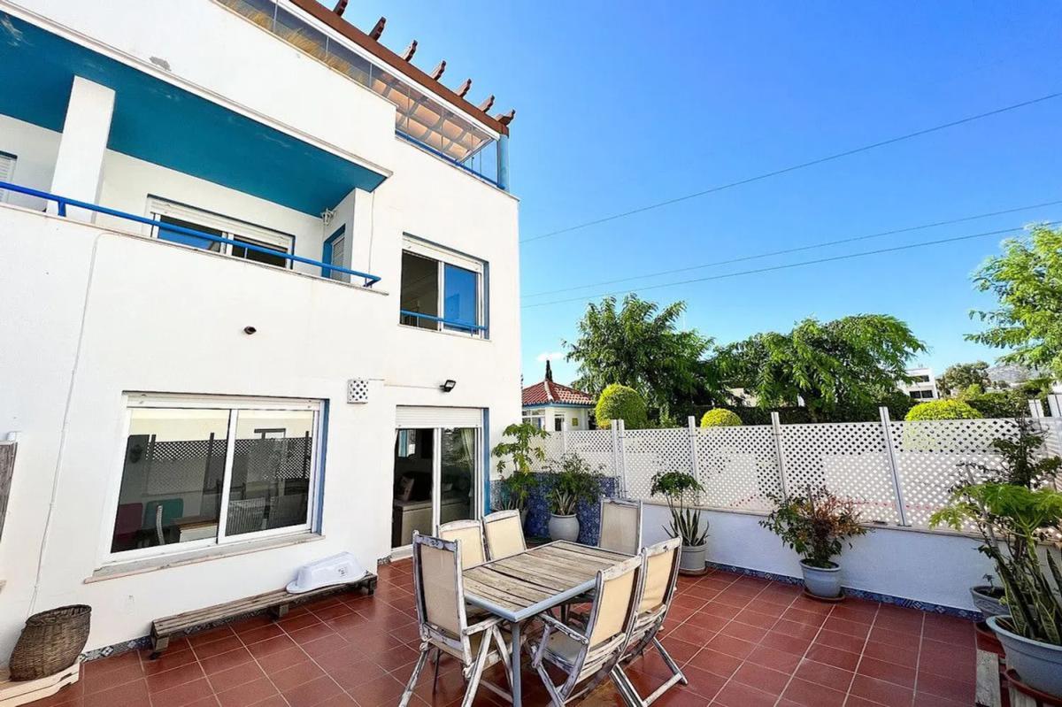 Sale of independent chalet in Barrio Bel-Air, Estepona
 photo 2