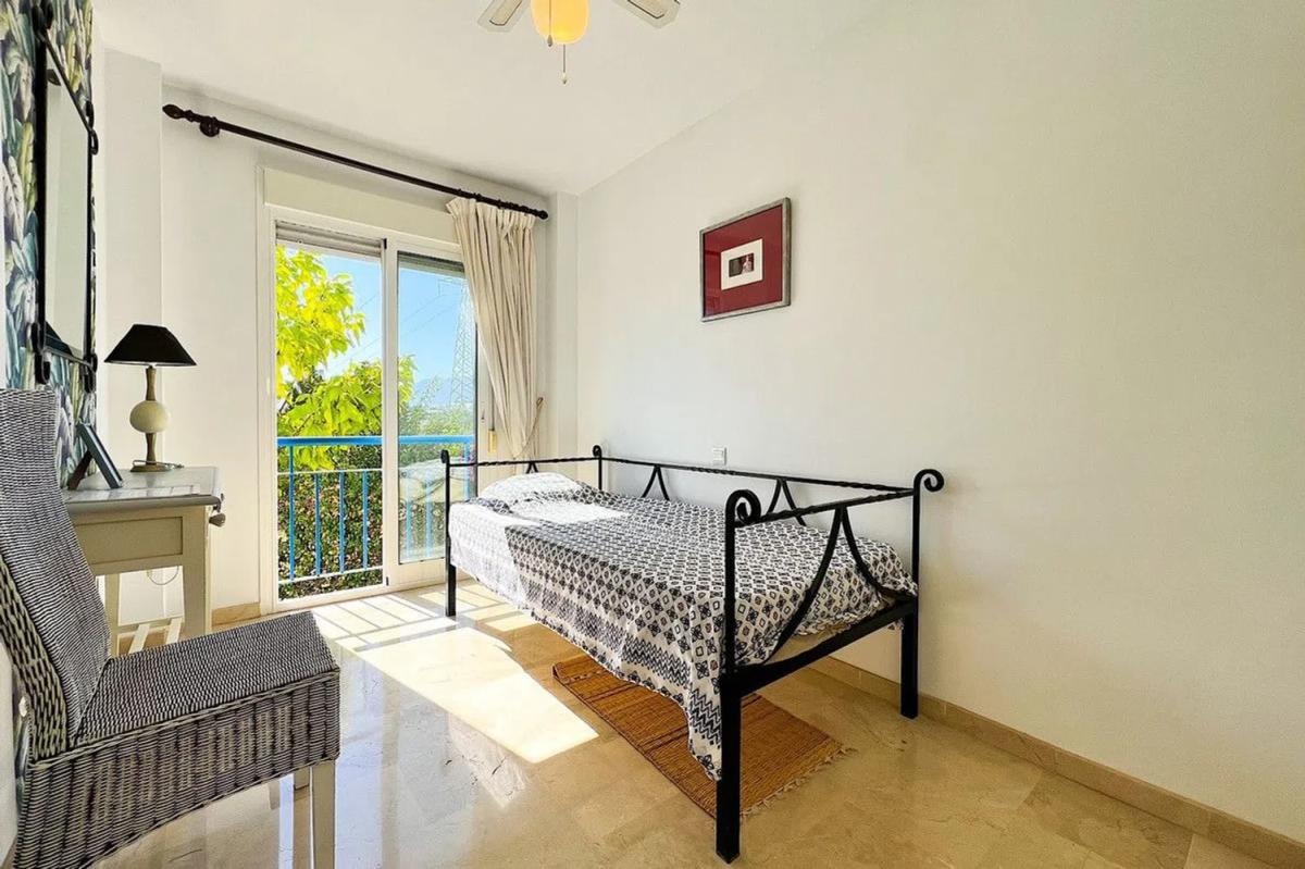 Sale of independent chalet in Barrio Bel-Air, Estepona
 photo 4