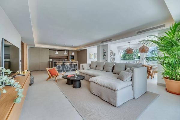 Apartment for sale in  Barrio Nueva Atalaya, Estepona photo 1