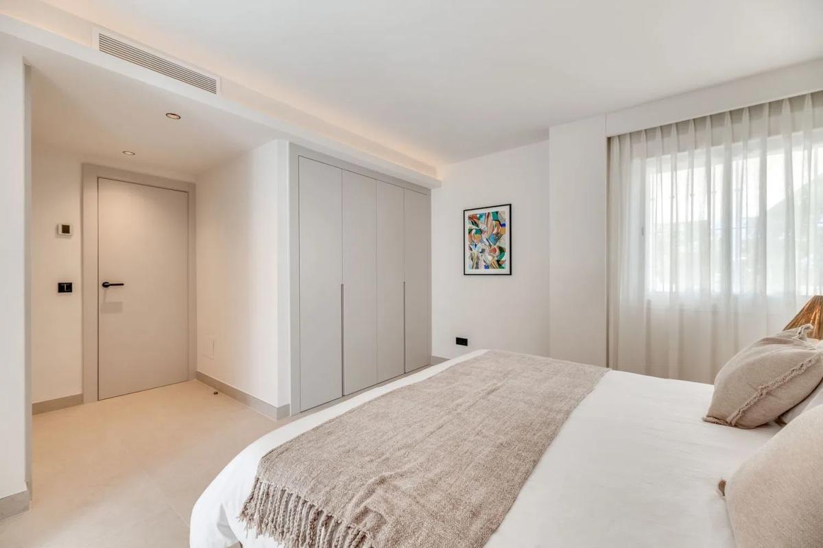 Venta de piso en Barrio Nueva Atalaya, Estepona
 photo 5