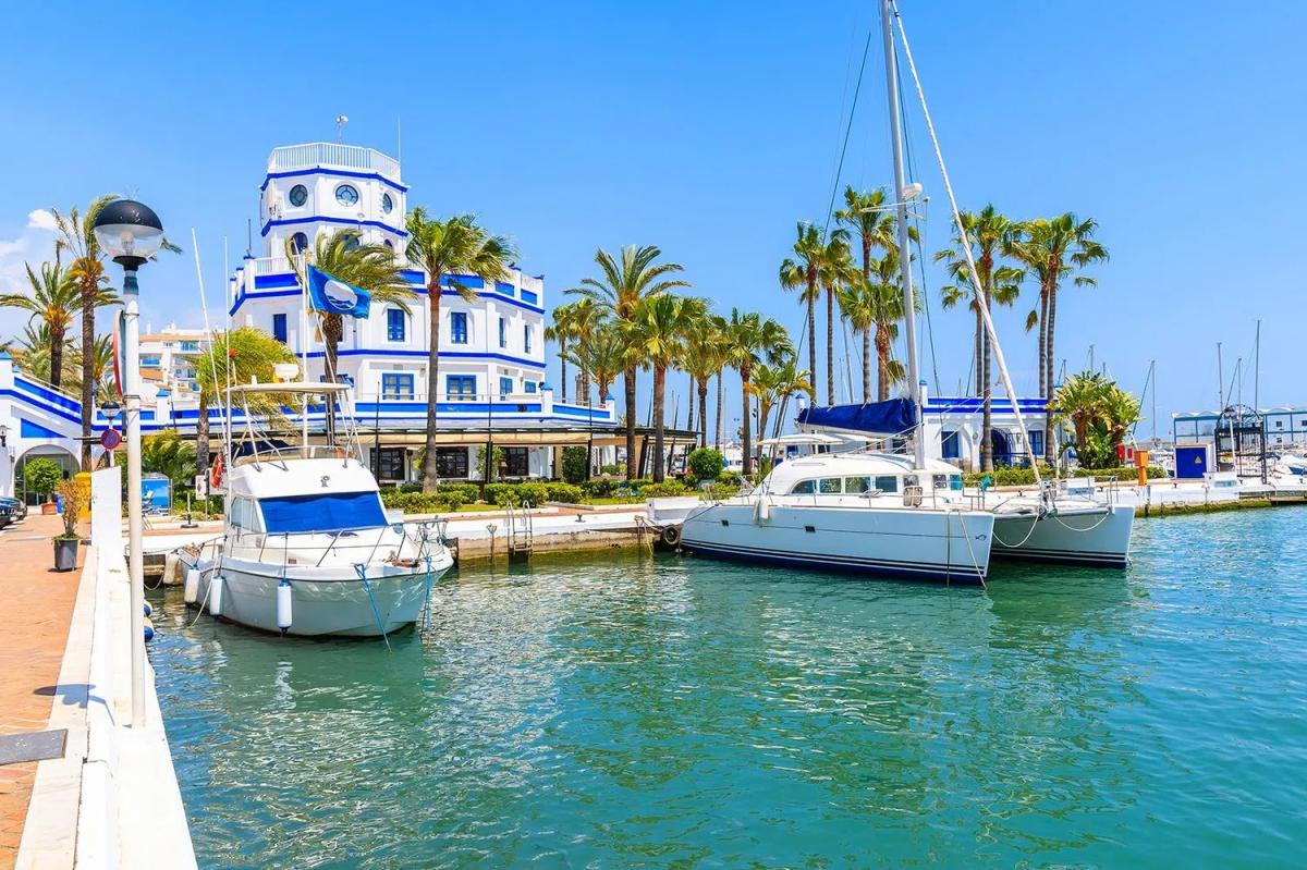 Venta de piso en Urbanizacion la Gaspara, Estepona
 photo 4