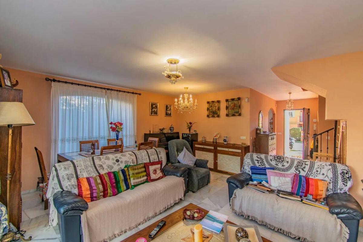 Venta de chalet independiente en Calle Pico de los Reales, Estepona
photo 4