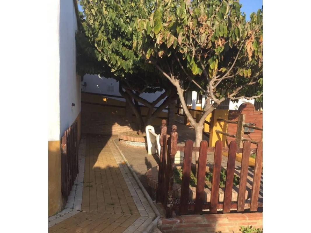 Venta de chalet independiente en Avenida de las Adelfas, Estepona
 photo 2