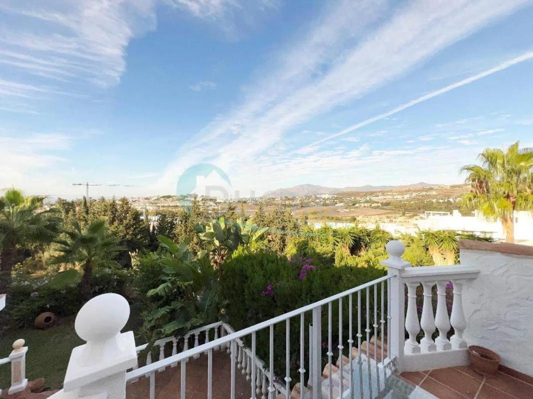 Venta de chalet independiente en Barrio Nueva Atalaya, Estepona
 photo 2