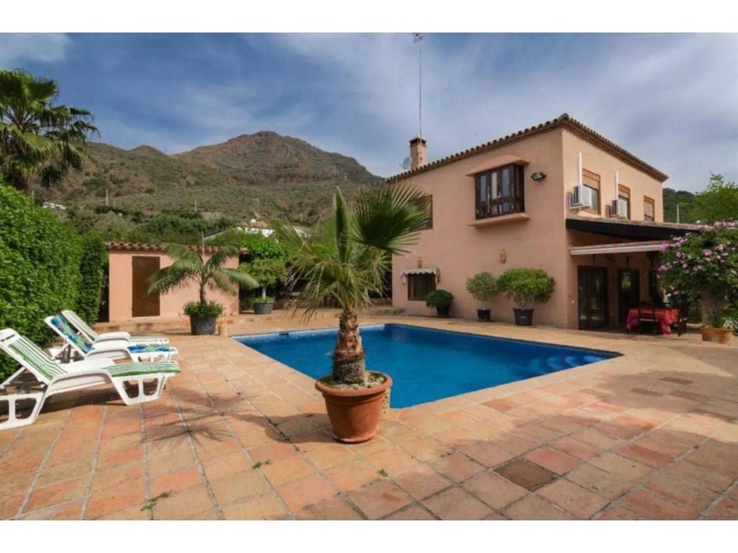 Venta de chalet independiente en Pista Colada de los Molinos a E, Estepona
photo 1