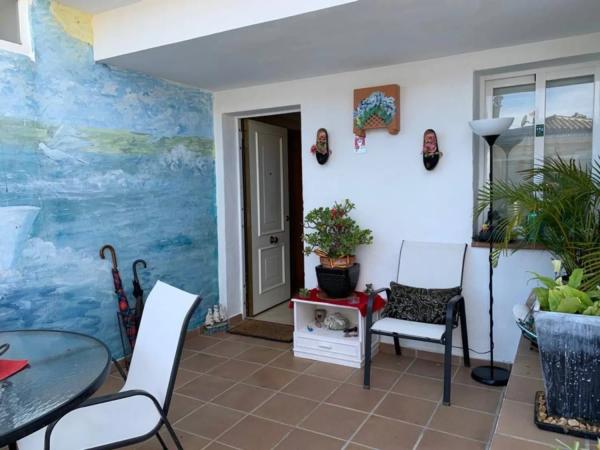 Detached villa for sale in  Calle las Azaleas, Estepona photo 4