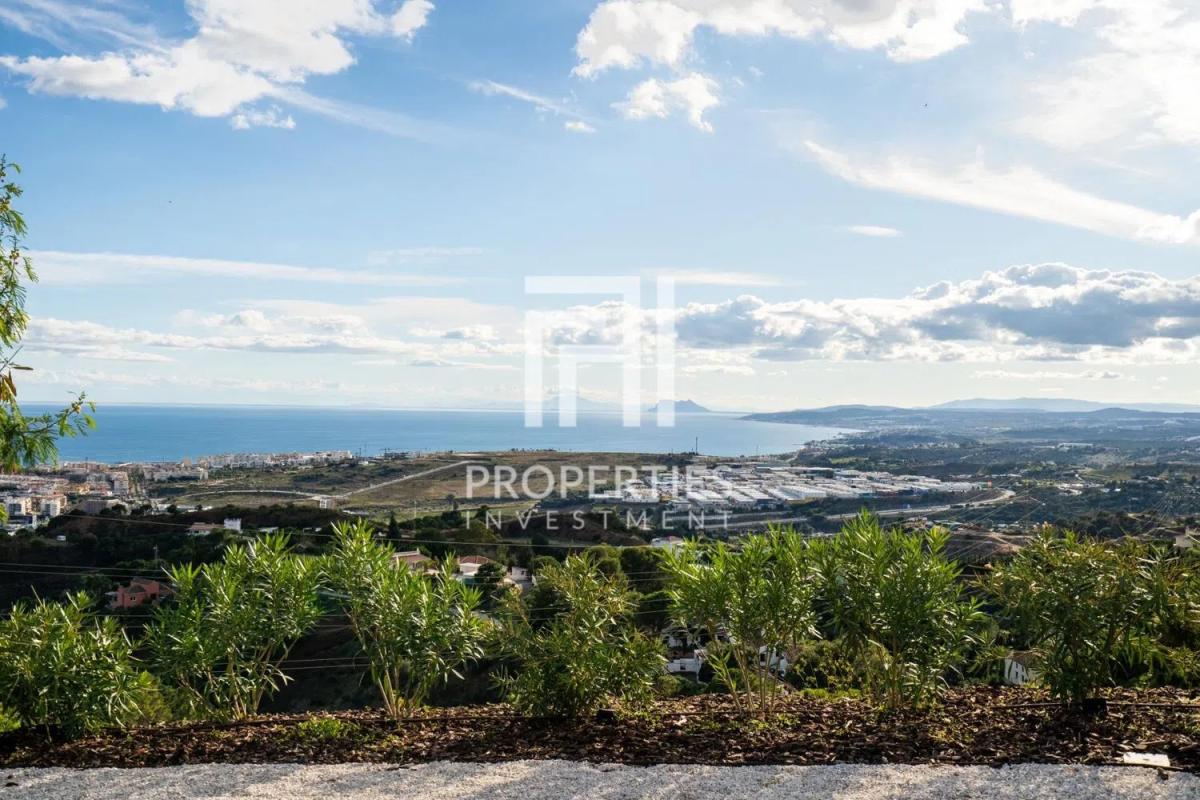 Sale of independent chalet in Camino del Ruiseñor, Estepona
photo 4
