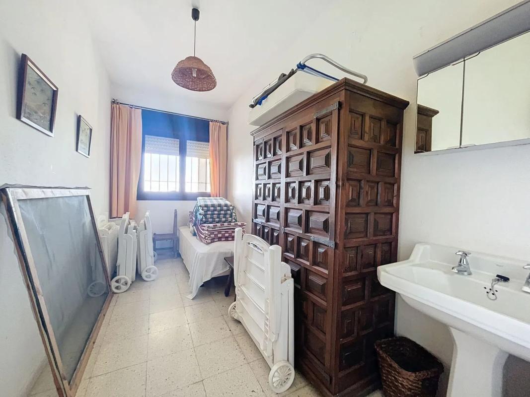 Sale of independent chalet in Calle Sena, Estepona
photo 4