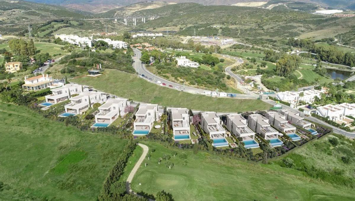 Sprzedaż niezależnego domku jednorodzinnego w Urbanización Estepona Golf, Estepona photo 3