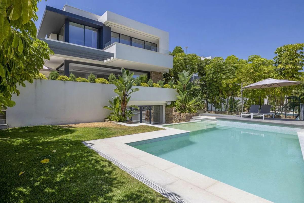 Venta de chalet independiente en Calle Condado de Huelva, Estepona
photo 1