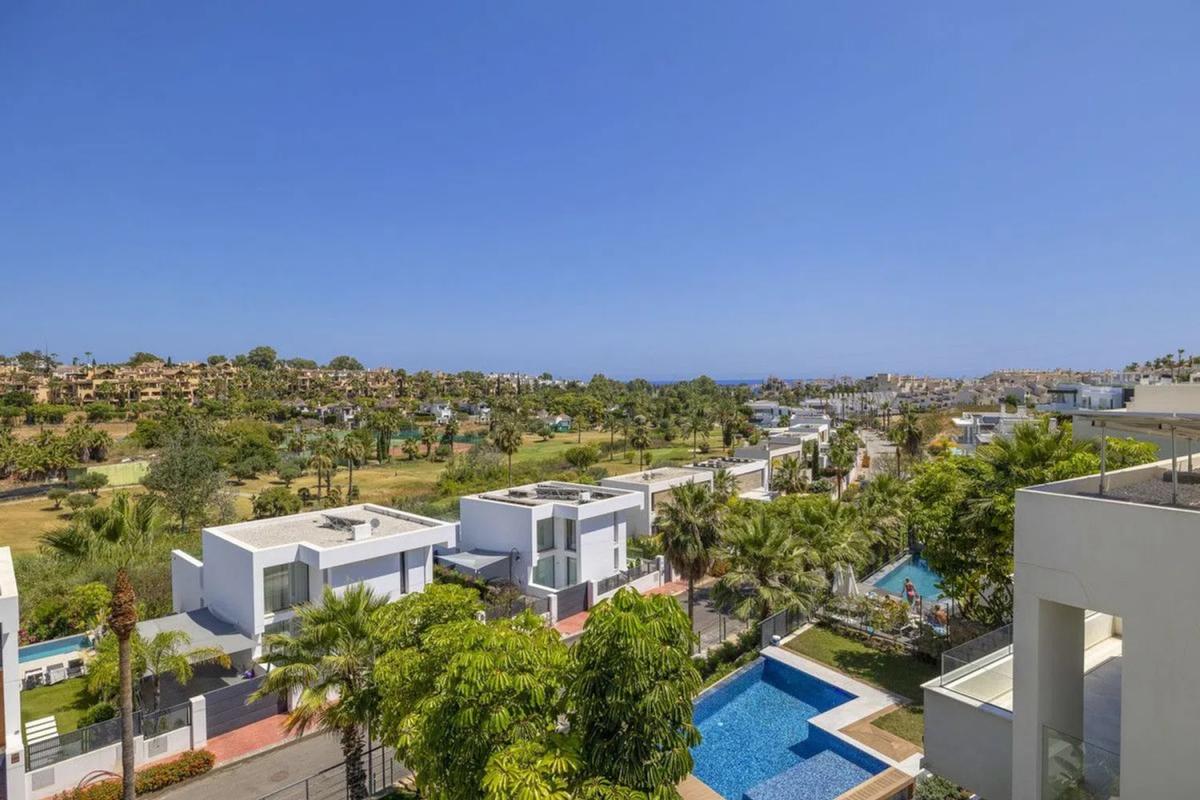 Venta de chalet independiente en Calle Condado de Huelva, Estepona
photo 2