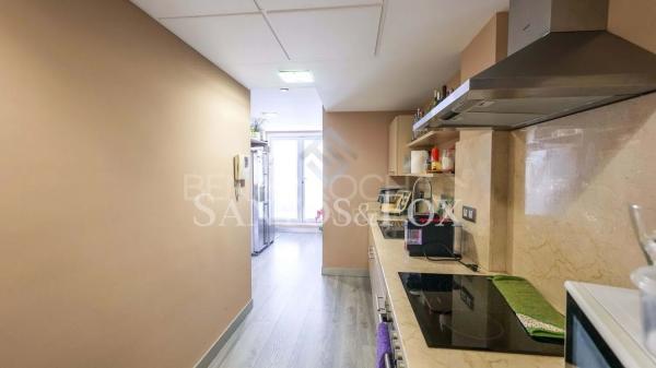 Detached villa for sale in Barrio Paraiso-Barronal, Estepona thumbnail 2