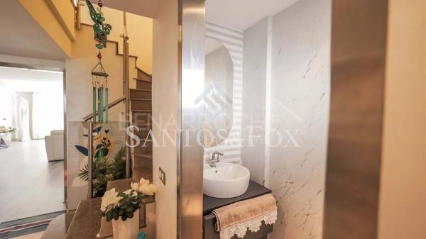 Detached villa for sale in  Barrio Paraiso-Barronal, Estepona photo 4