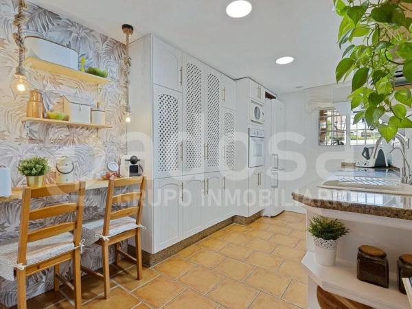 Detached villa for sale in  Barrio Nueva Atalaya, Estepona photo 4
