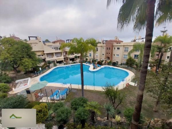 Apartment for sale in  Calle Yerbabuena, Estepona photo 2