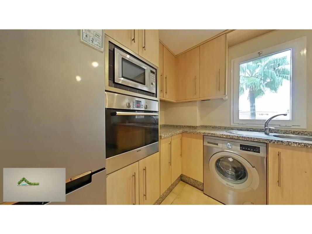 Sale of apartment in Calle Yerbabuena, Estepona
photo 5