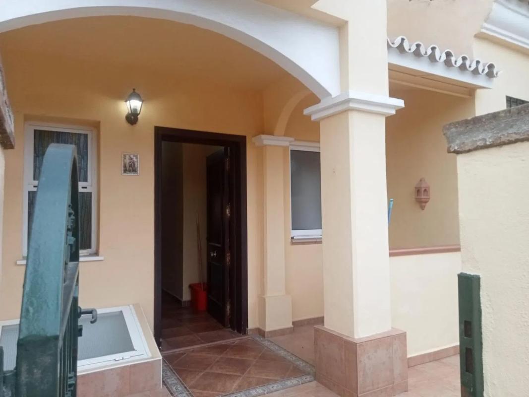 Продажа отдельного шале в Barrio Las Lomas, Эстепона photo 2