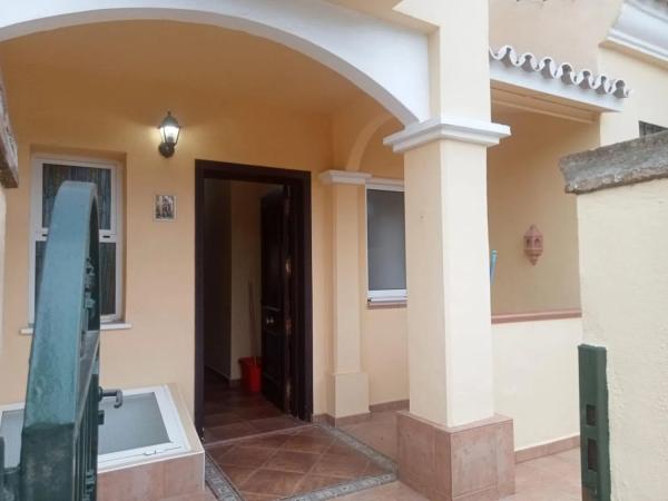 Detached villa for sale in  Barrio Las Lomas, Estepona photo 2