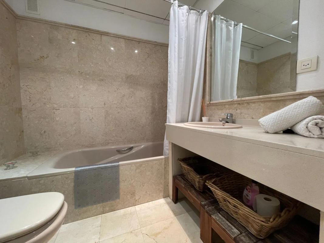 Sale of apartment in Camino de Cortes, Estepona
photo 2