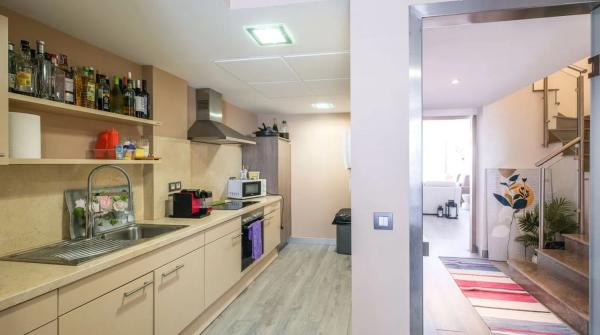 Detached villa for sale in Calle Alqueria, 1, Estepona thumbnail 2