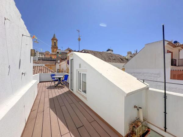 Detached villa for sale in  Barrio Centro, Estepona photo 4