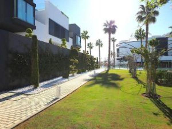 Коттедж на продажу в  Urbanizacion Playa de Guadalobon, 1 V, Эстепона photo 2
