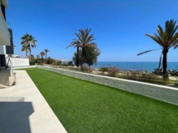 Коттедж на продажу в  Urbanizacion Playa de Guadalobon, 1 V, Эстепона photo 3