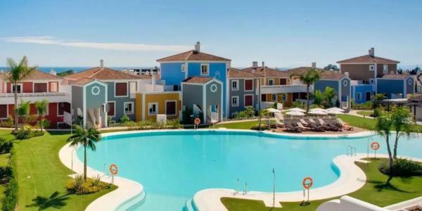 Detached villa for sale in Calle QUINTANA, Estepona photo 1