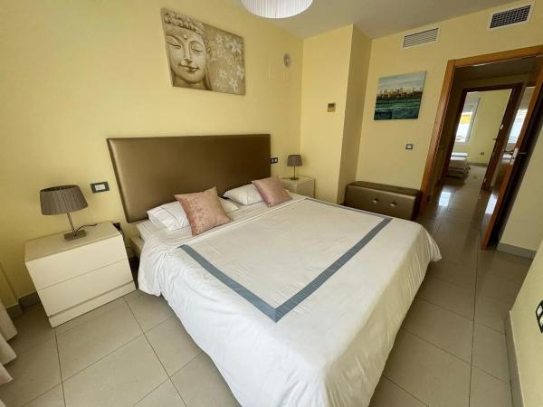 Detached villa for sale in  Calle QUINTANA, Estepona photo 4