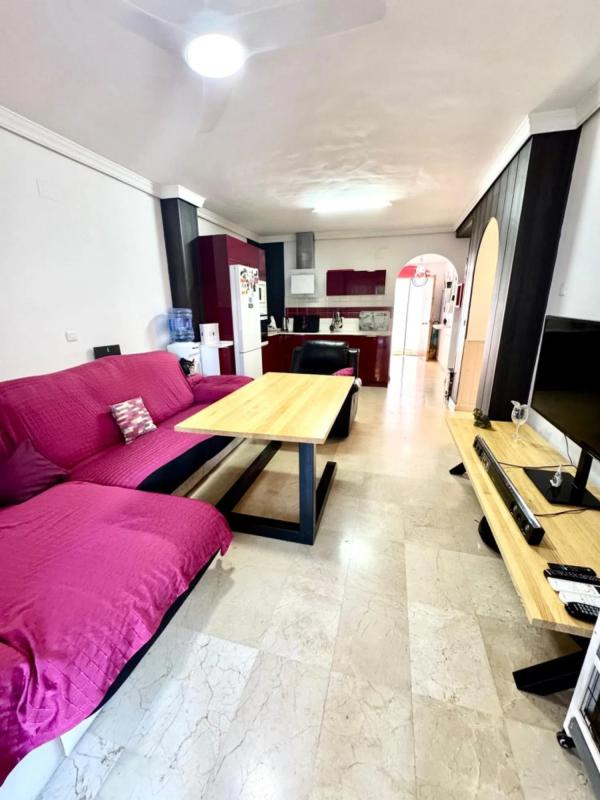 Sale of apartment in Calle de Sabinillas, Estepona
 photo 2