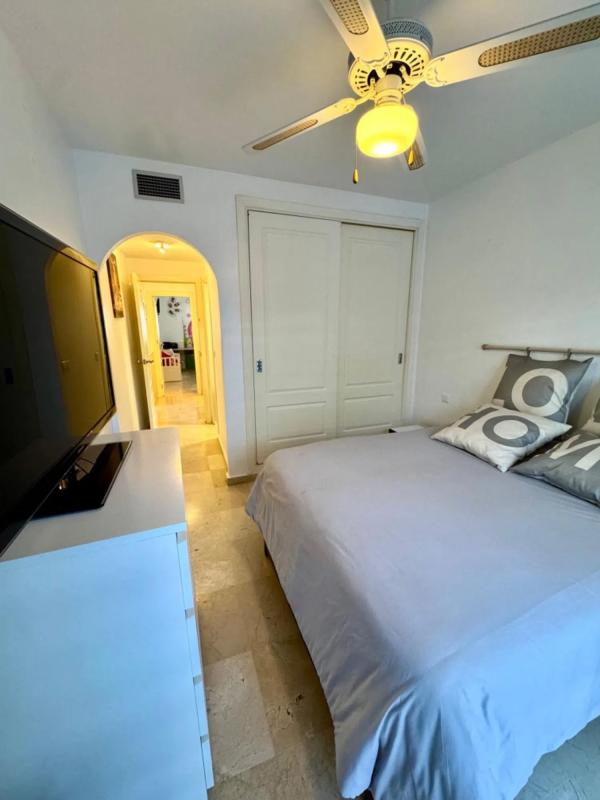 Sale of apartment in Calle de Sabinillas, Estepona
 photo 3