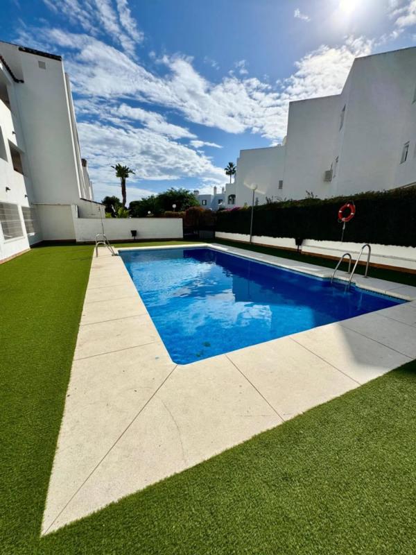 Sale of apartment in Calle de Sabinillas, Estepona
 photo 5