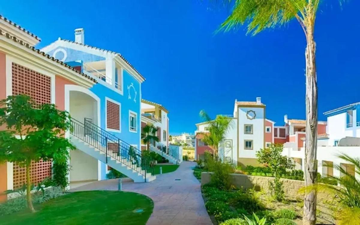 Venta de piso en Calle QUINTANA, Estepona
 photo 2
