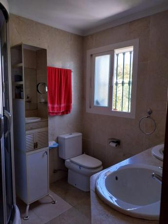 Detached villa for sale in  Carretera Benahavís, 36, Estepona photo 4
