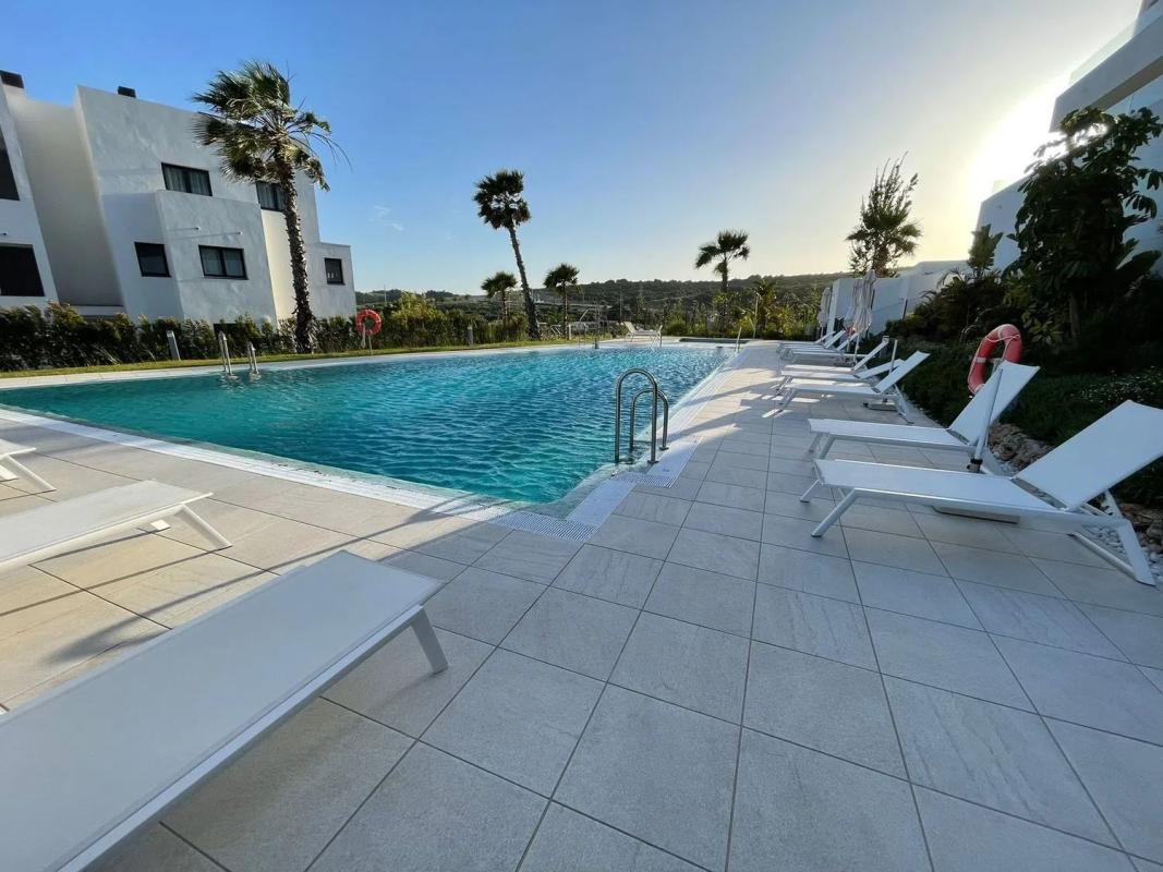 Sale of apartment in Calle Guadalmansa, 5, Estepona
photo 1