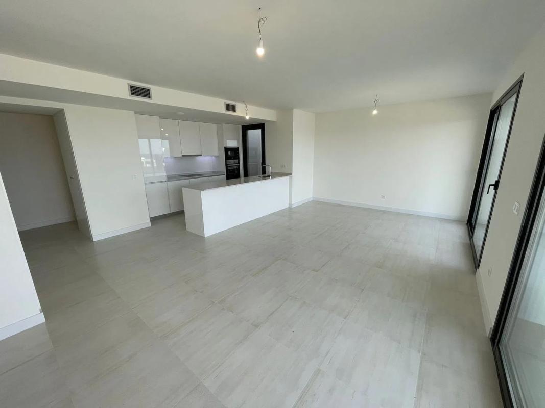 Sale of apartment in Calle Guadalmansa, 5, Estepona
photo 2