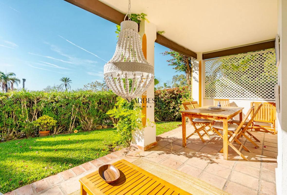 Sprzedaż niezależnego domku jednorodzinnego w  Calle Pinechurst, Estepona photo 2