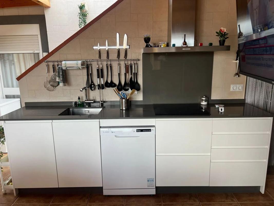 Duplex sale in Calle Guillermo Cabrera s/n, Estepona photo 5