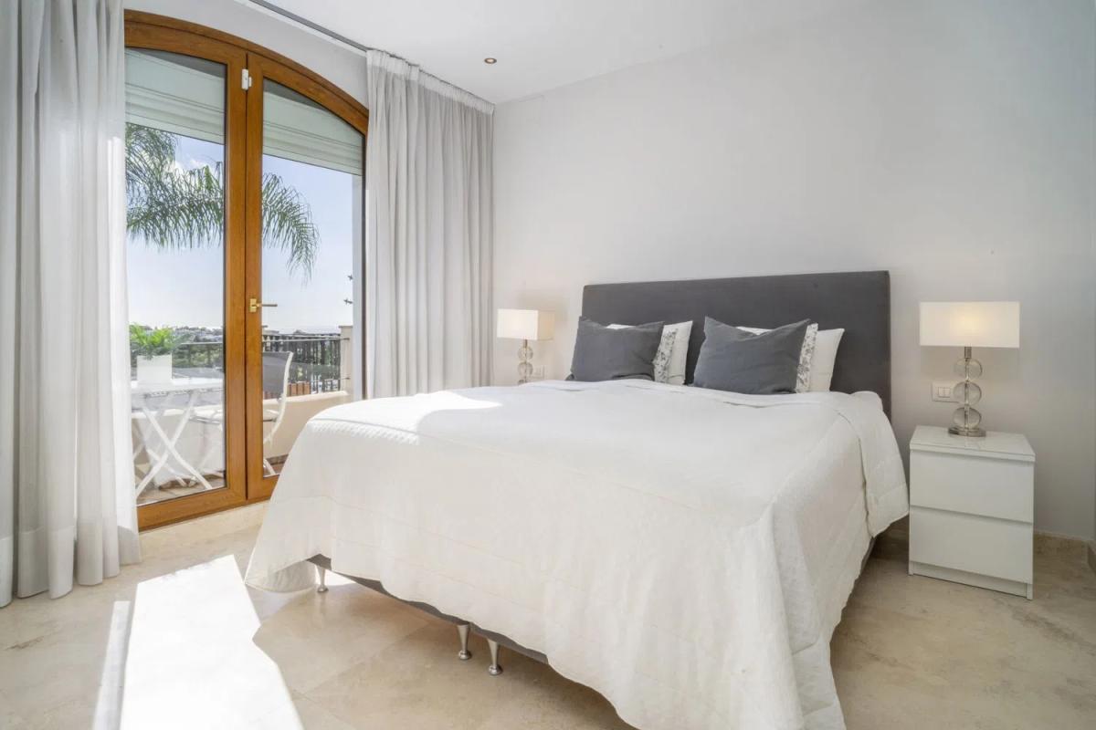 Sale of independent chalet in Barrio Paraiso-Barronal, Estepona
photo 4