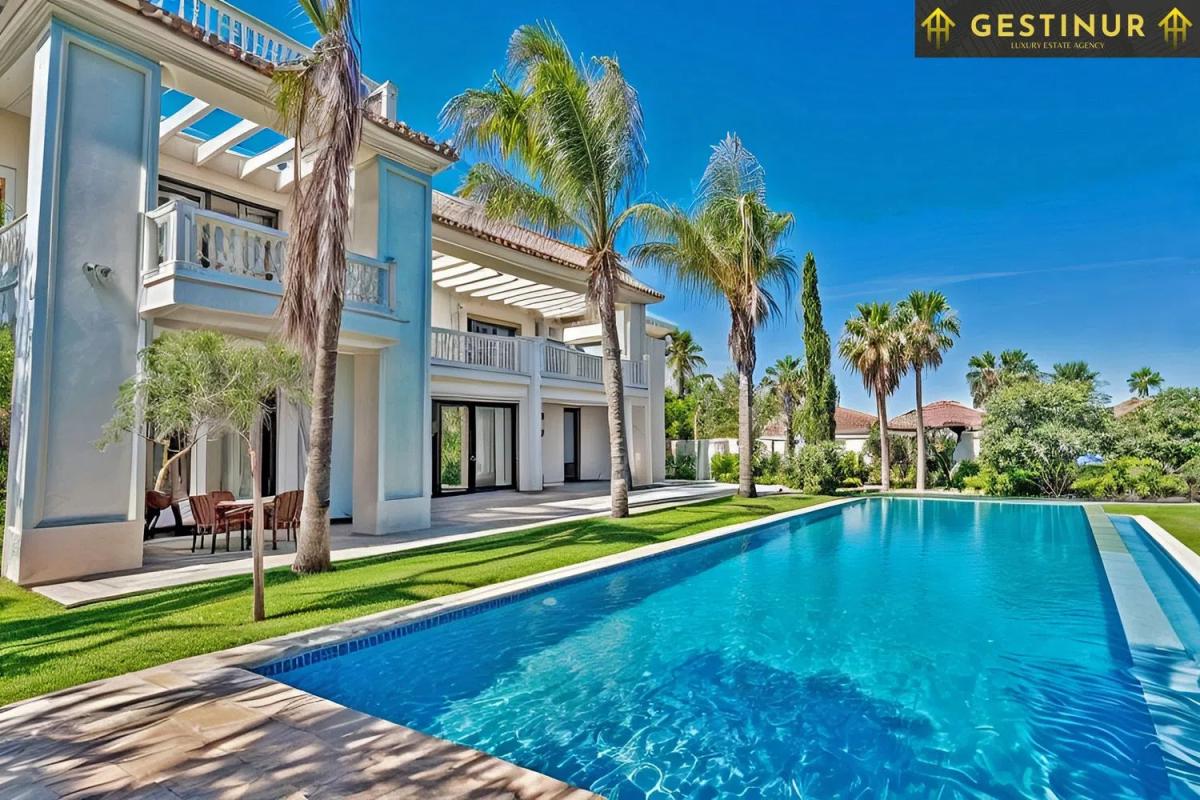 Venta de chalet independiente en Calle Murcia, 53, Estepona
photo 1