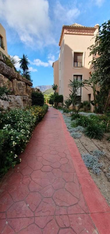 Venta de piso en Calle Maria Pita, Estepona
photo 1