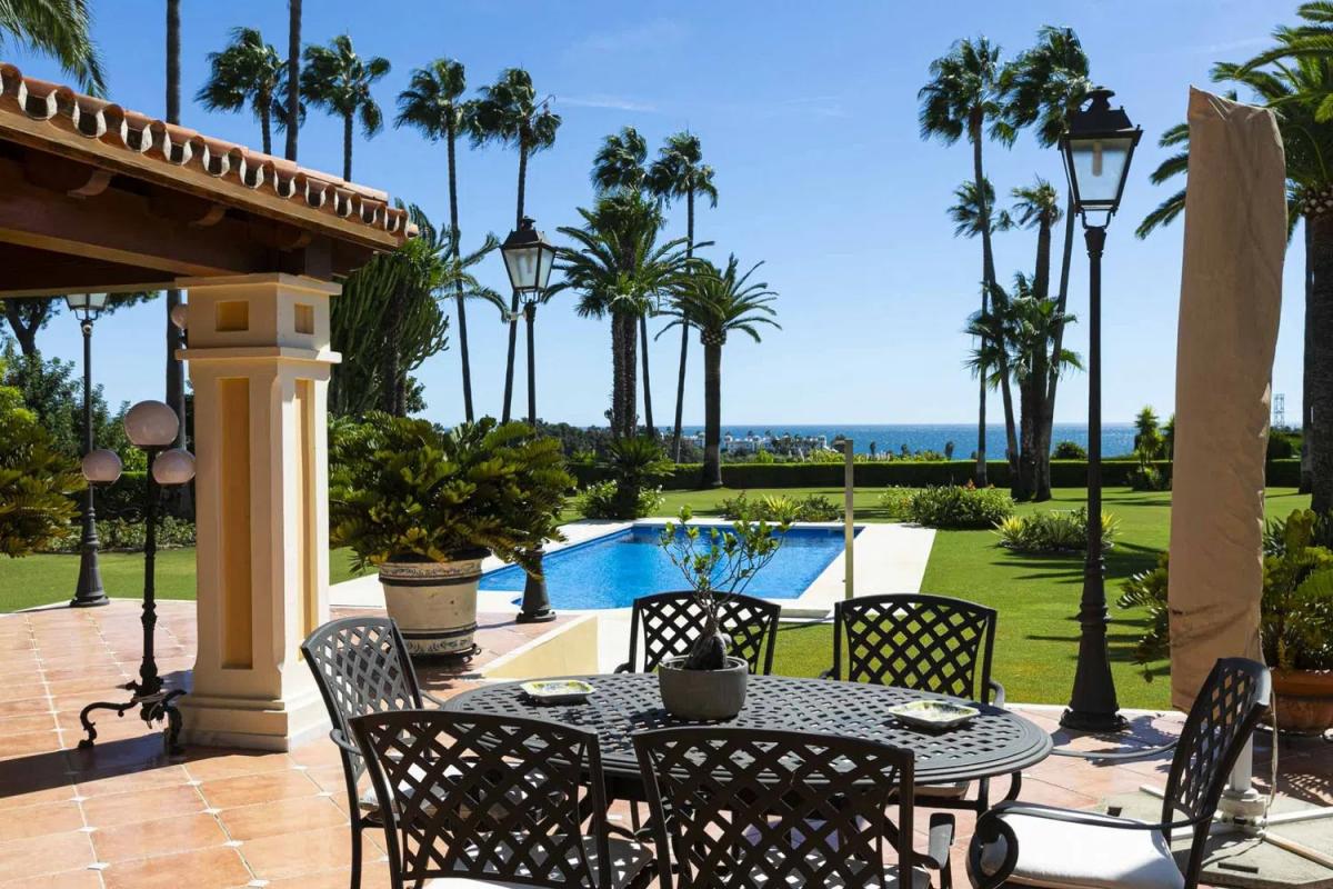 Venta de chalet independiente en Barrio Las Lomas, Estepona
photo 2