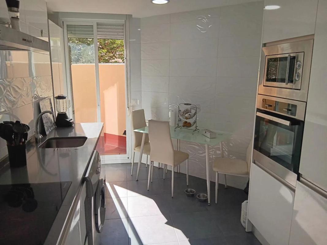 Venta de piso en Barrio Centro, Estepona
photo 2