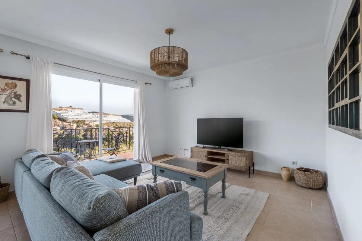 Продажа отдельного шале в Altos de Estepona, Эстепона photo 2