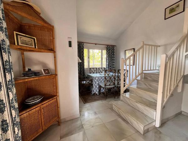 Chalet independiente en venta en  Barrio Paraiso-Barronal, Estepona photo 4