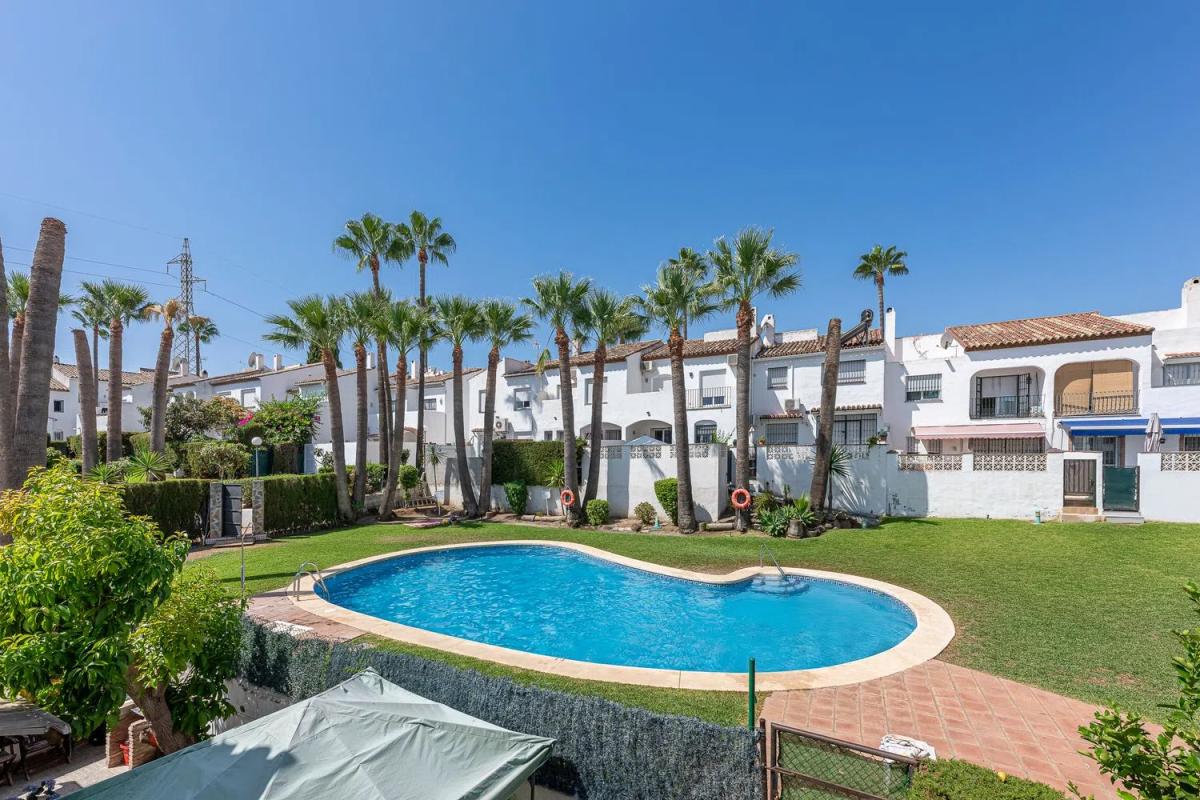 Sale of independent chalet in Calle del Tenis, Estepona
 photo 5
