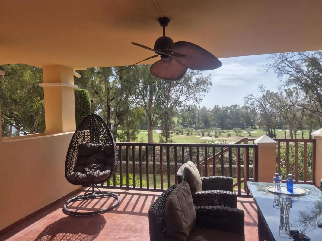 Sale of apartment in Barrio Benatalaya, Estepona
photo 1