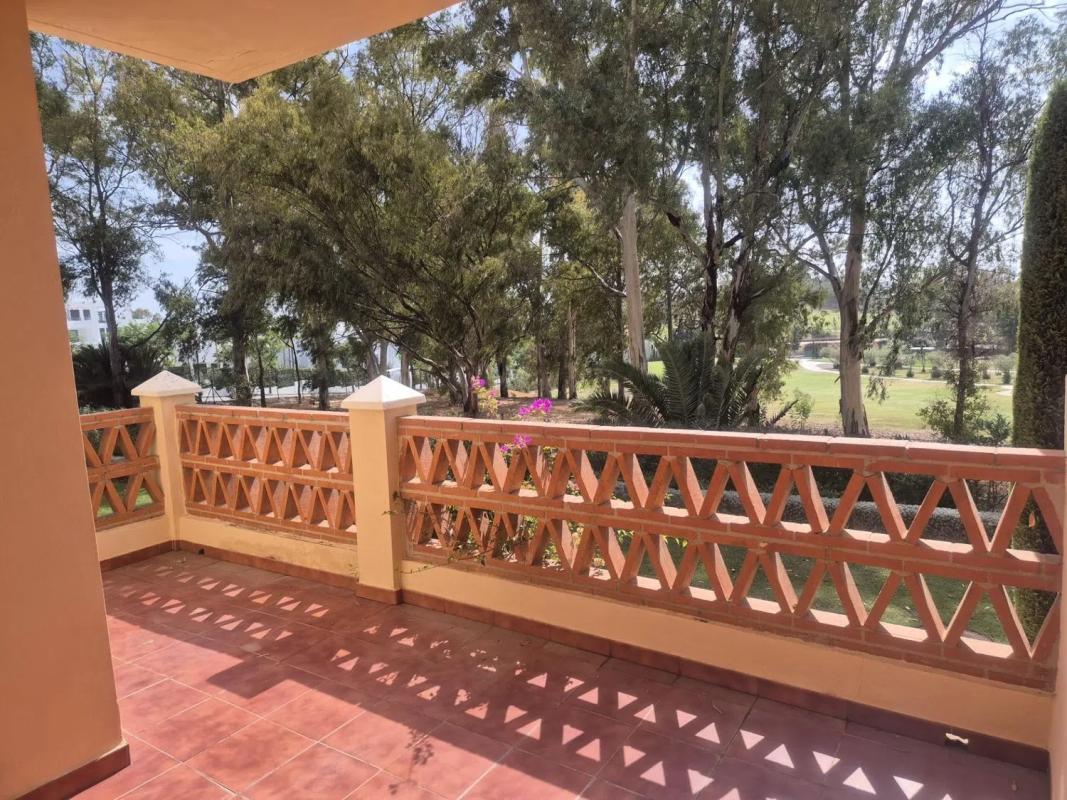 Sale of apartment in Barrio Benatalaya, Estepona
photo 2